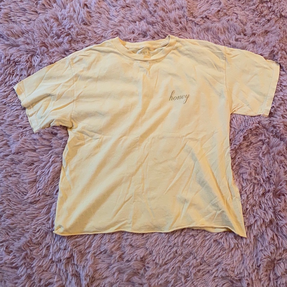 Brandy Melville cropped honey tee.